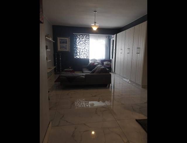1 BEDROOM PROPERTY TO RENT IN SOUTH BEACH